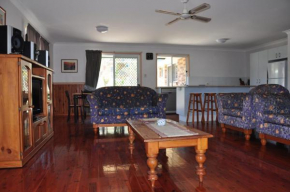 23 Carlo Road - Lowset family home within walking distance to the shopping centre. Pet friendly